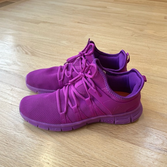 Lightweight Workout Shoes Size 10 in Excellent Condition - Picture 2 of 10